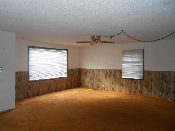 3rd image of 10631 Sheridan Ave S