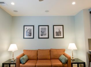 1216 W Arthur Ave, Chicago, IL 60626
