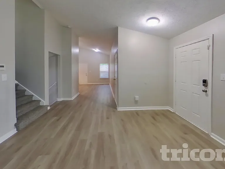 4020 Waterfield Dr — Photo 2