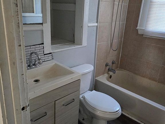 5th image of 1317 Collier Ave