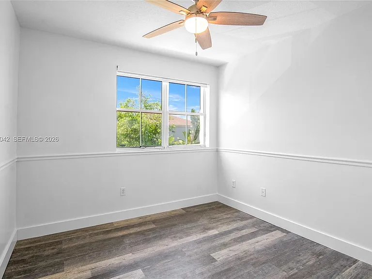 16001 SW 43rd Ter #16001 — Photo 9