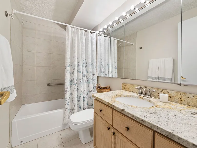 195 N Harbor Dr #1606 — Photo 26
