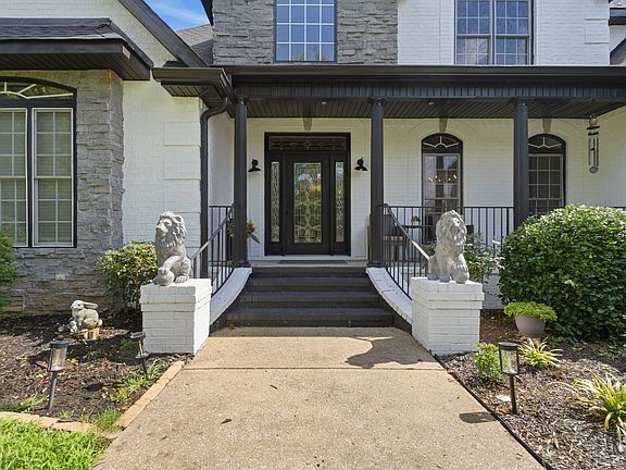 4th image of 2205 Oakleigh Dr
