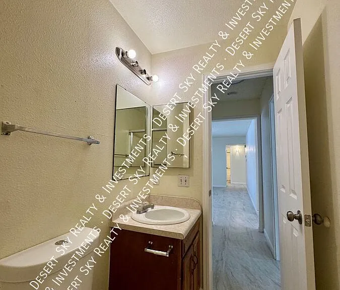 1765 Stanton Ave — Photo 11