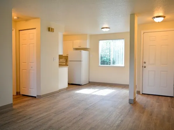 20125 Tualatin Valley Hwy Unit 4, Beavercreek, OR 97004