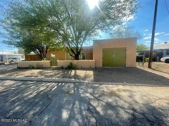 1st image of 2813 N Winstel Blvd