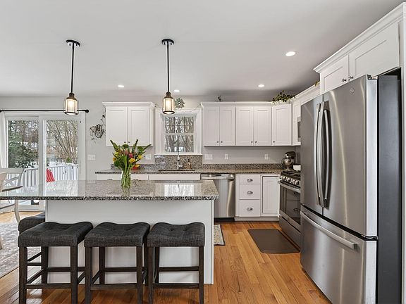 5th image of 12 Robinson Road