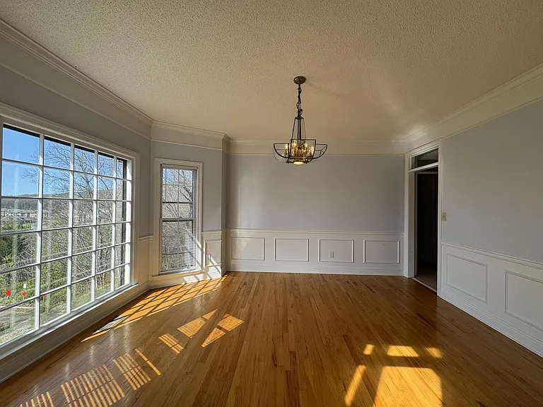 7595 Foxfire Dr SE — Photo 4