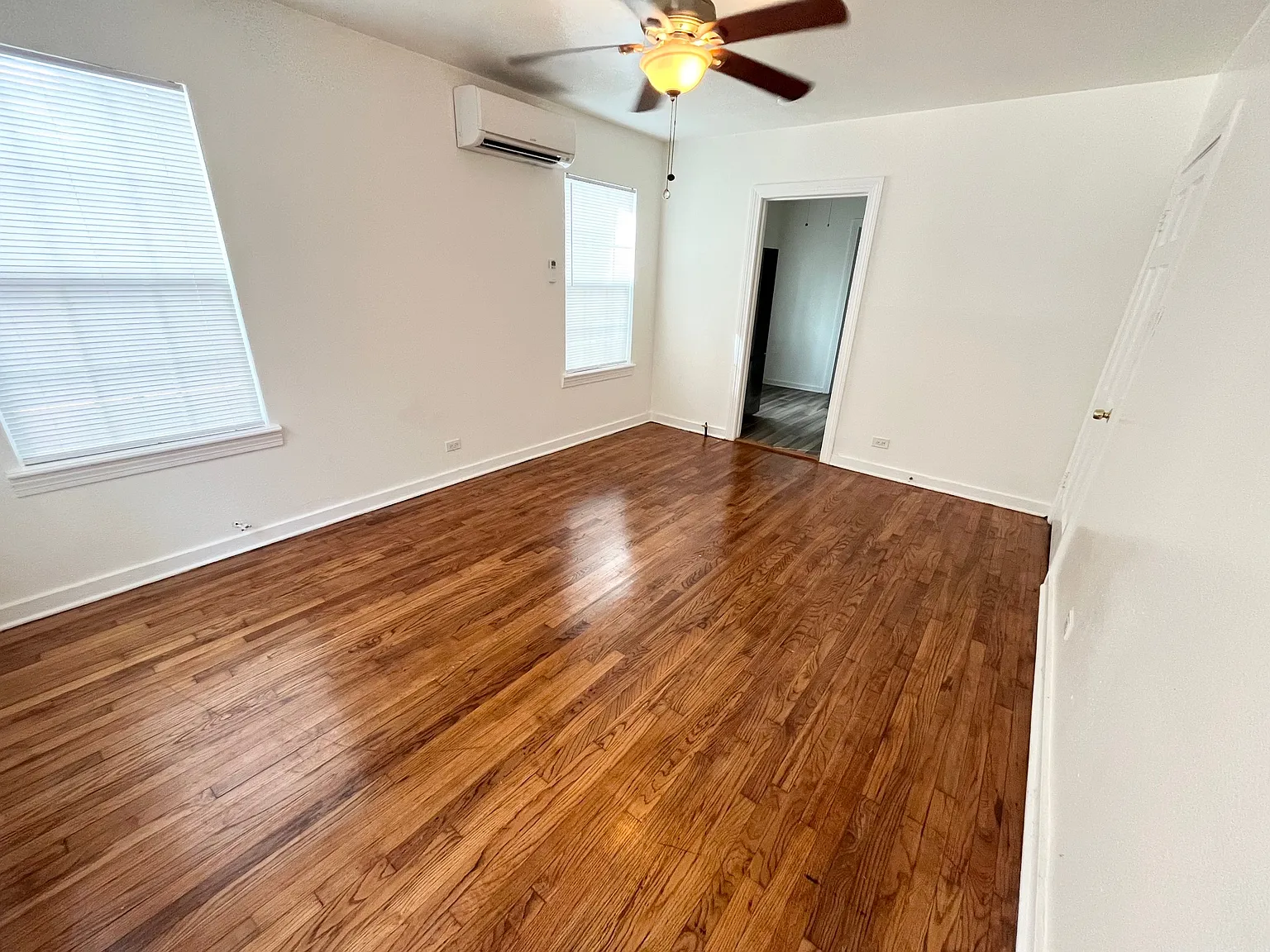 1 bed, 770 sqft, $1,300 — Photo 2
