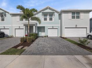 329 SE Halifax Ln, Stuart, FL 34994