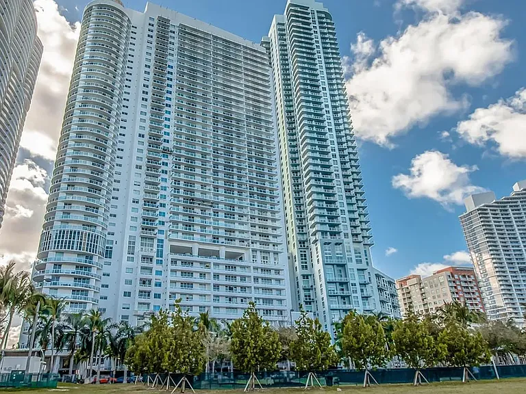 1800 N Bayshore Dr #2006 — Photo 32