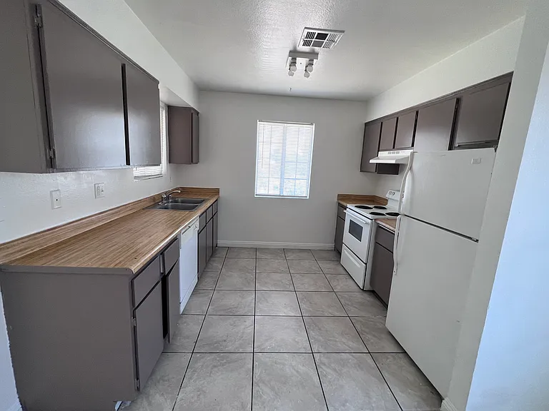 5260 Carriellen Ln #A — Photo 9