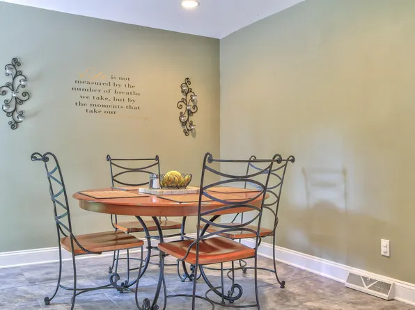 411 Chestnut Dr, Lanoka Harbor, NJ 08734