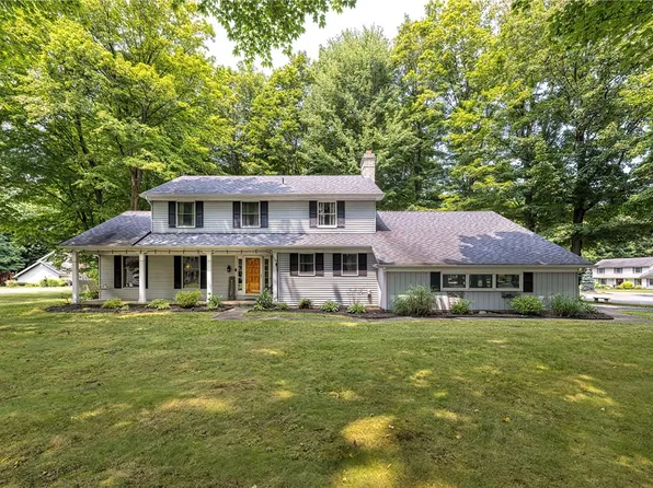 975 Greener Pl, Fairview, PA 16415