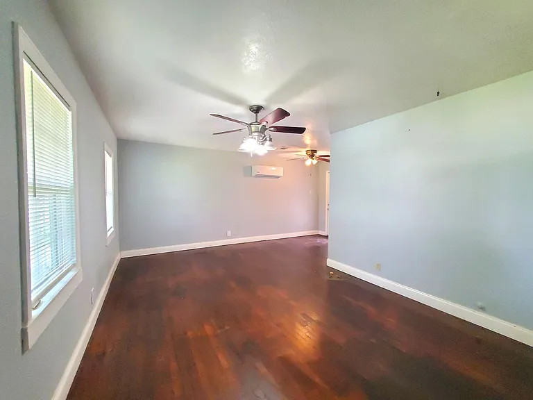 10 Circle S #Q — Photo 10