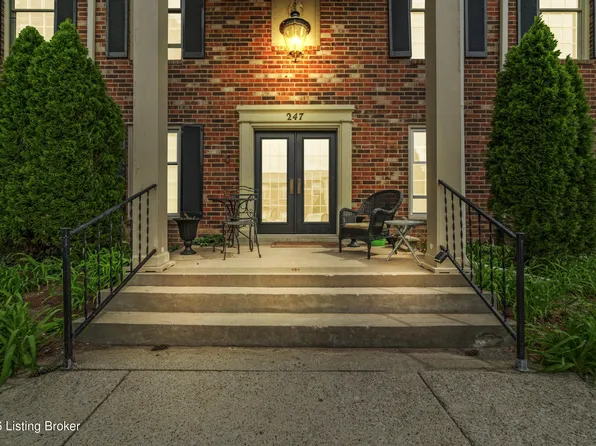 247 Stonehenge Dr APT 104, Saint Matthews, KY 40207