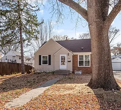 7709 Minnetonka Blvd — Photo 1