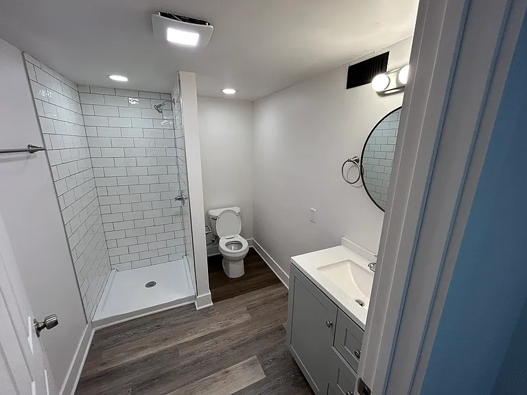 238 Everett Ave — Photo 2