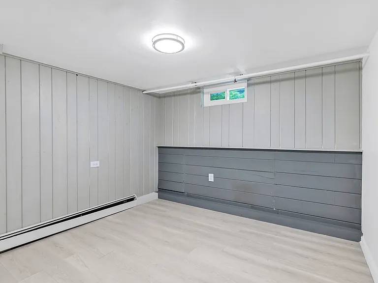 215 Bennett St — Photo 29