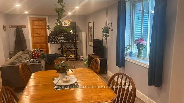 2 Windle Ct — Photo 2