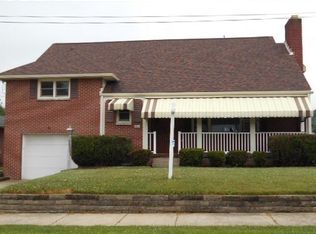 2715 Central St, Natrona Heights, PA 15065