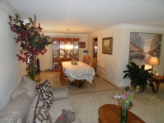 5th image of 10159 S Clifton Park Ave