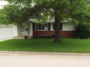 710 Washington St, Denver, IA 50622