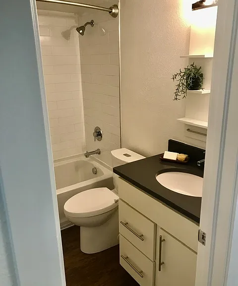 5067 Merritt Dr — Photo 10