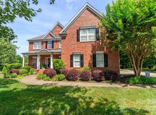 4009 Tillingmere Cir, Matthews, NC 28104