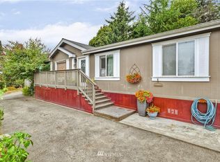 25728 Pacific St, Black Diamond, WA 98010