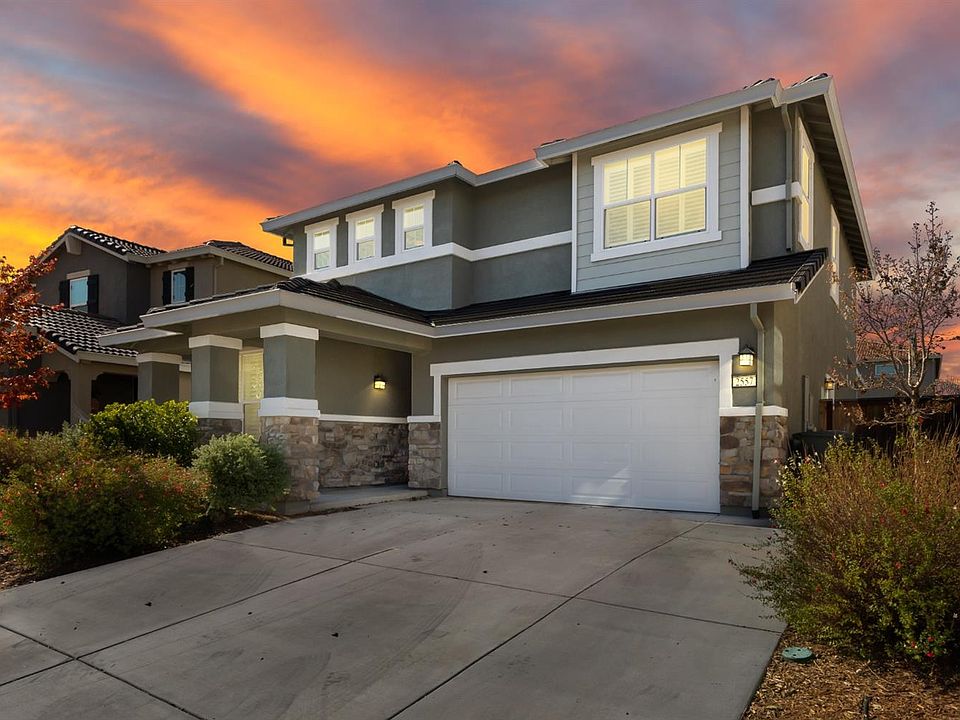 1st image of 2557 Mead Way