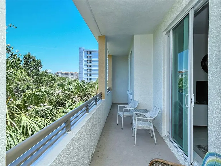 800 N Tamiami Trl #203 — Photo 10