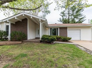 2096 Penncross Ct, Fenton, MO 63026