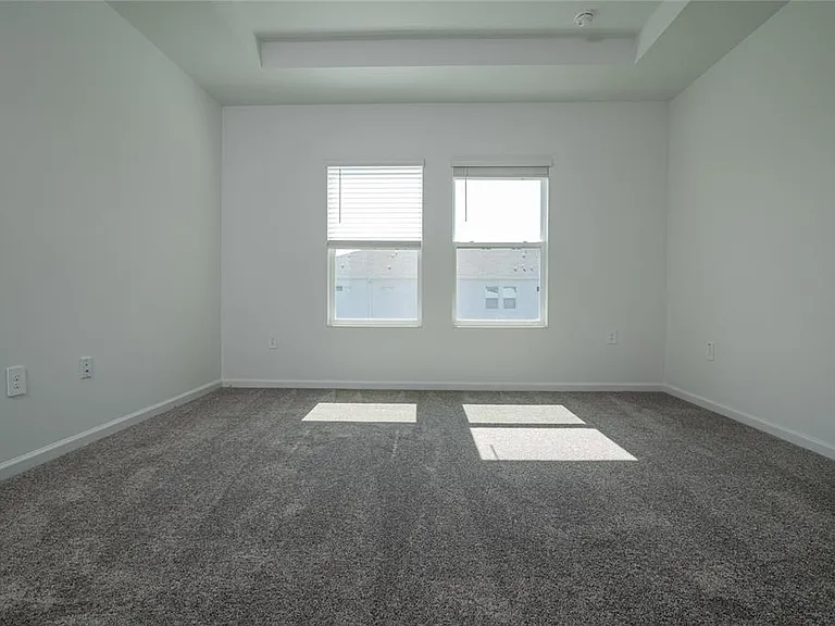 2642 Runners Cir — Photo 32