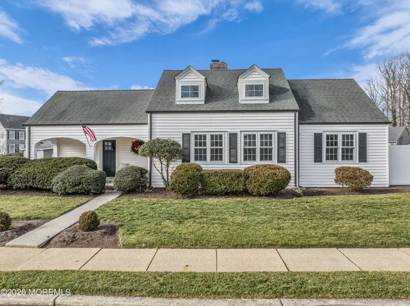 18 Maiden Ln, Toms River, NJ 08753