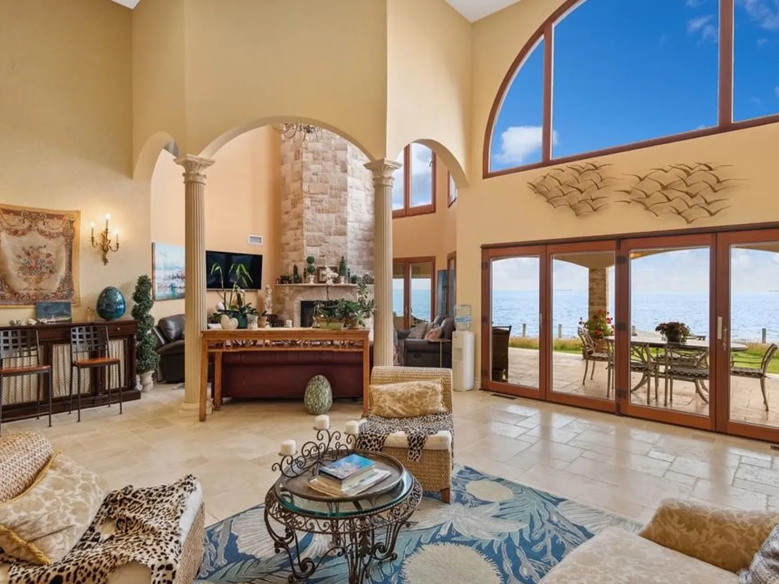 Remsenburg Wow Amazing Views From This Mediterranean Style Home — Photo 4