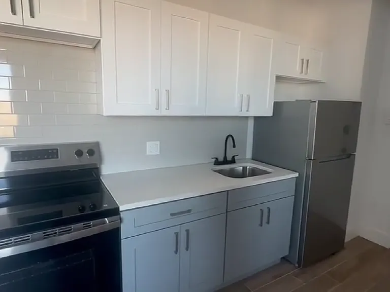 1803 Weeks Ave #11E — Photo 2