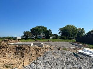 5204 Burton Dr, Springfield, OH 45503