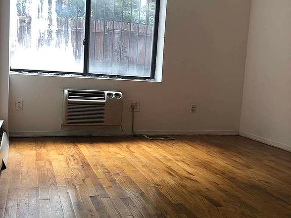 2nd image of 530 W 47th St #1AB