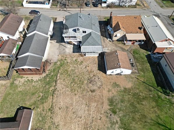 2207 W Virginia Ave, Dunbar, WV 25064
