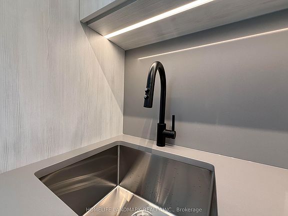 3rd image of 35 Parliament St #3203