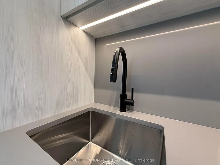 35 Parliament St #3203 — Photo 3