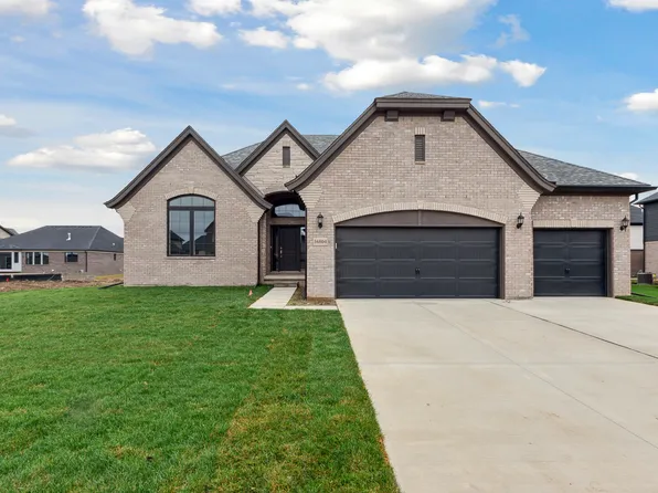 16804 Heron Ln, Macomb, MI 48044