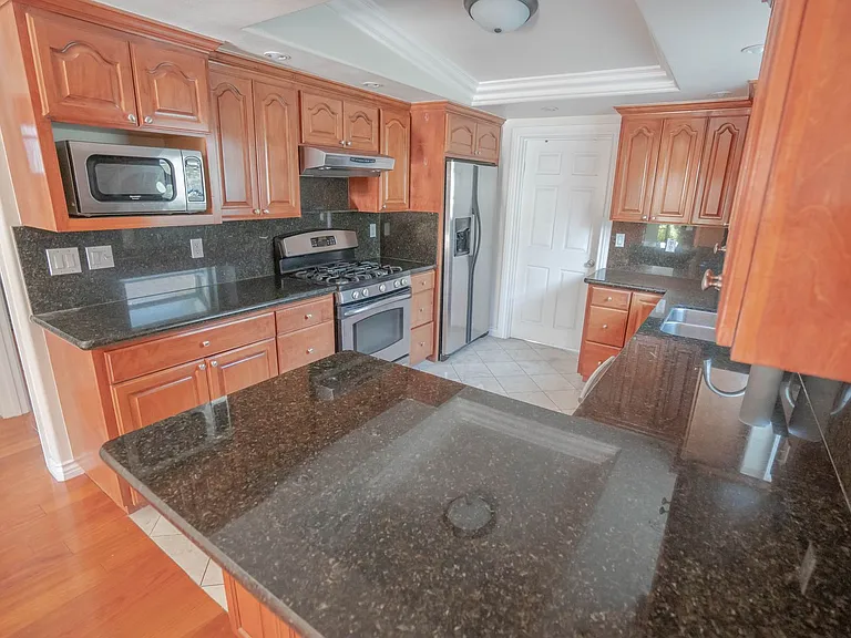4215 Camero Ave — Photo 4
