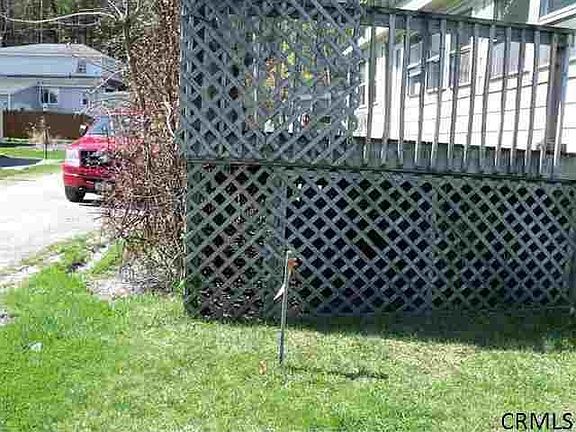 3rd image of 105 5th Ave