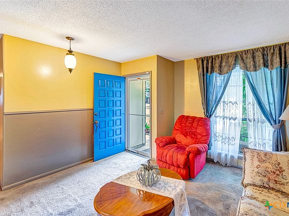 4th image of 304 Tanglewood Dr