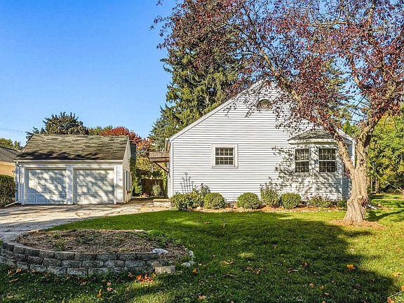 3rd image of 22 Berger Rd