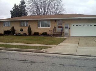 53 Charlescrest Ct, Buffalo, NY 14224