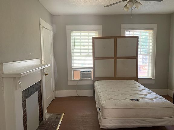 Unit B Bedroom (Furnished)