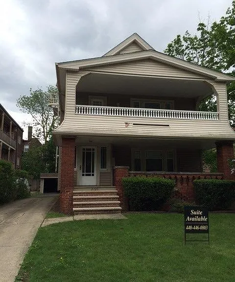 2720 Mayfield Rd #3 — Photo 1